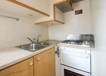 Boat interior image 4